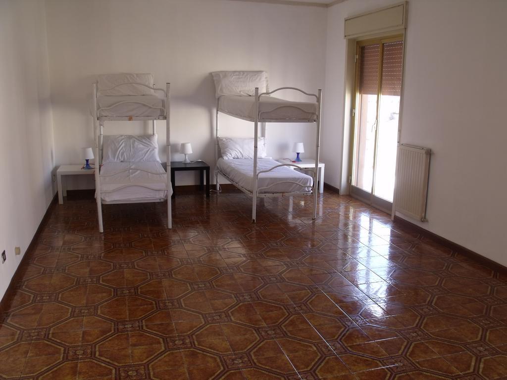 A Tre Passi Dal Centro Hotel ปาแลร์โม ภายนอก รูปภาพ