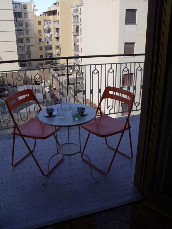 A Tre Passi Dal Centro Hotel ปาแลร์โม ภายนอก รูปภาพ