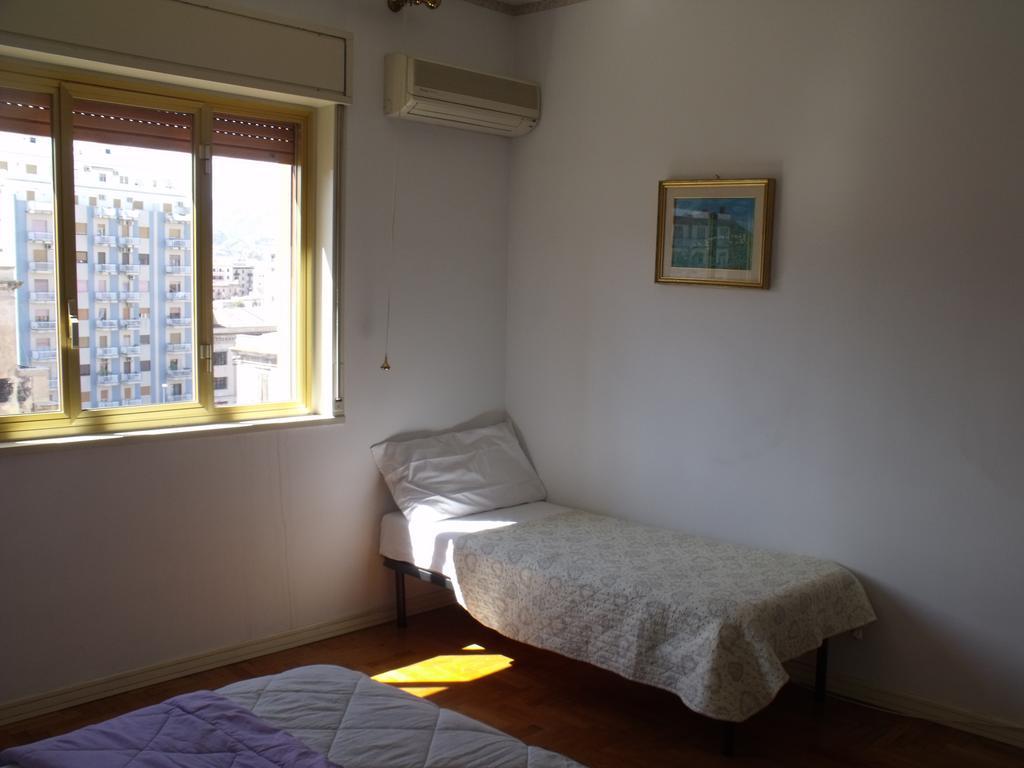A Tre Passi Dal Centro Hotel ปาแลร์โม ภายนอก รูปภาพ