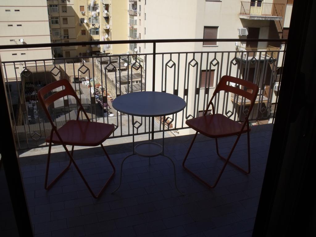 A Tre Passi Dal Centro Hotel ปาแลร์โม ภายนอก รูปภาพ